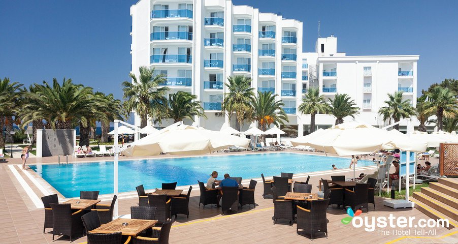 Le Bleu Hotel and Resort