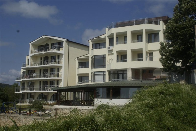 Rose Village Aparthotel