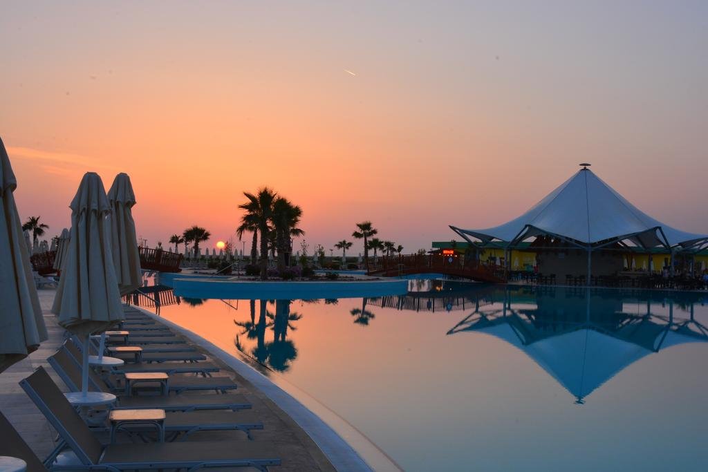 Aquasis De Luxe Resort 