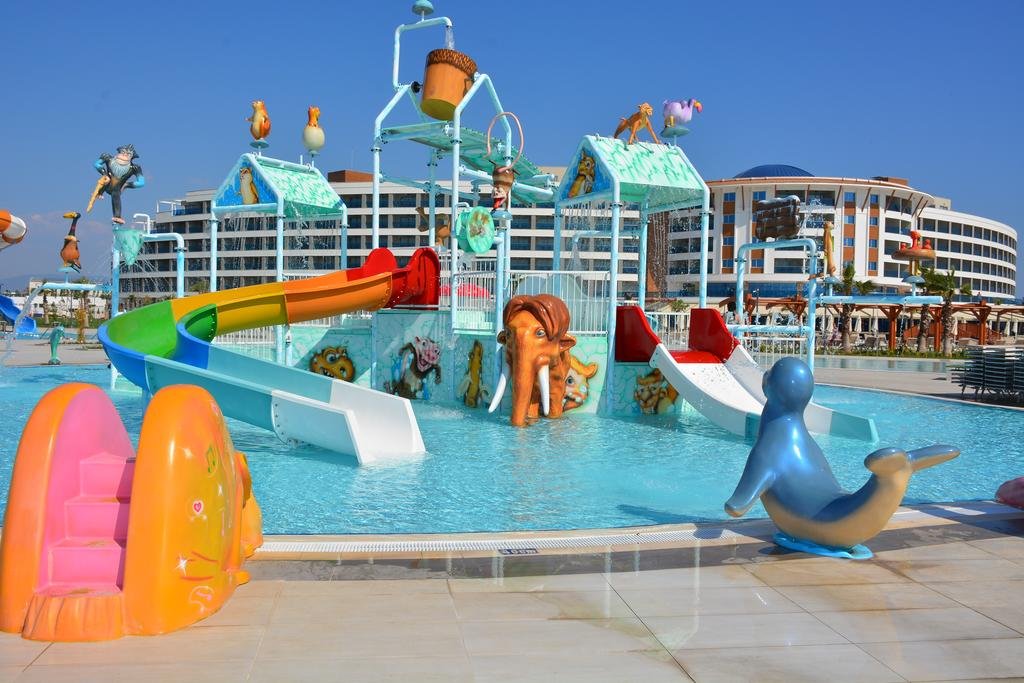 Aquasis De Luxe Resort 