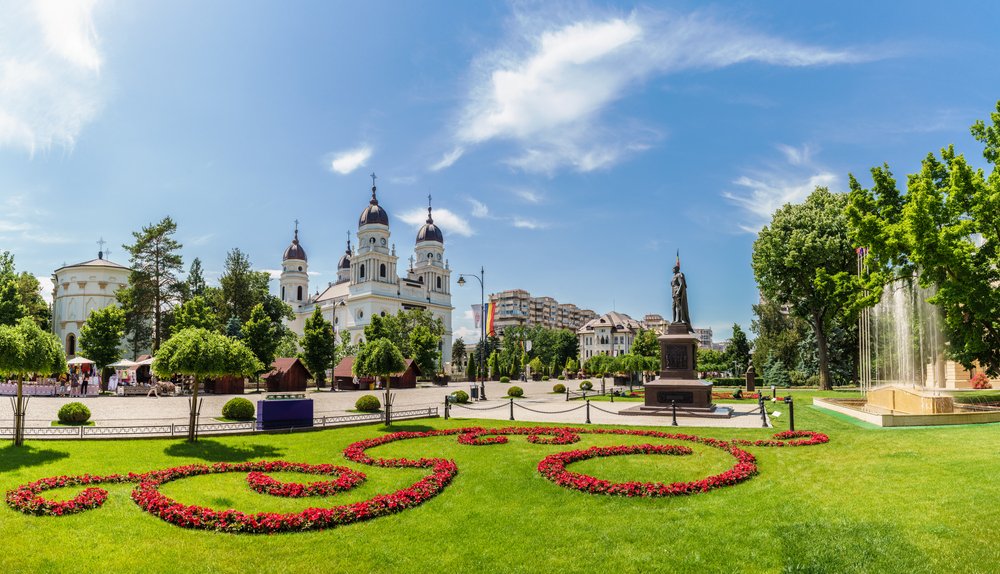 EXCURSIE 2 ZILE IASI - ORASUL CELOR 7 COLINE - OFERTA SENIORI