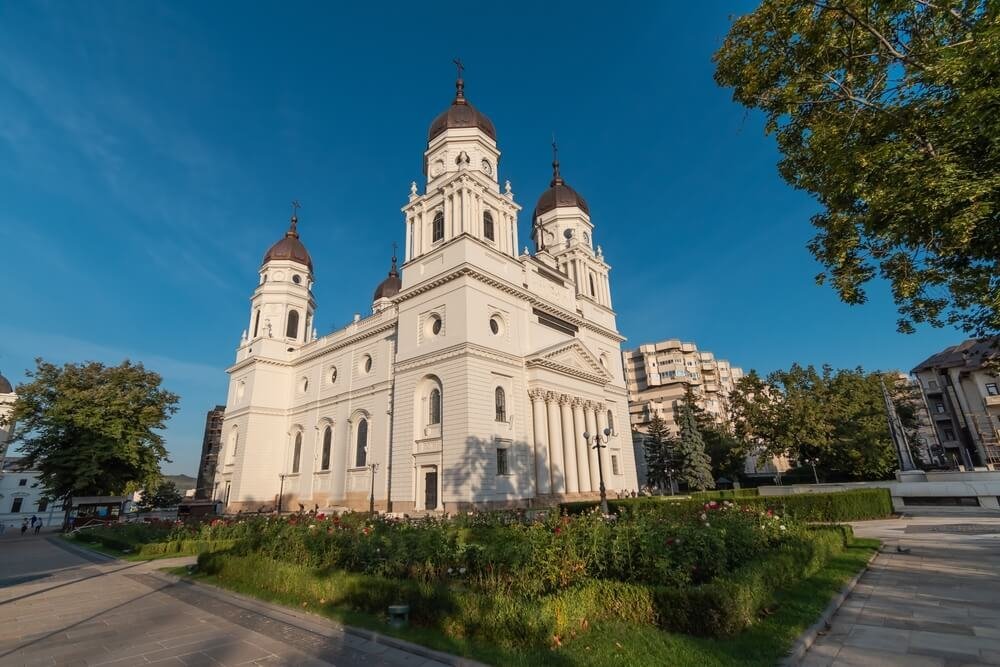 PELERINAJ 2 ZILE INCHINARE LA SFANTA PARASCHEVA SI SFANTUL PAISIE NEAMT