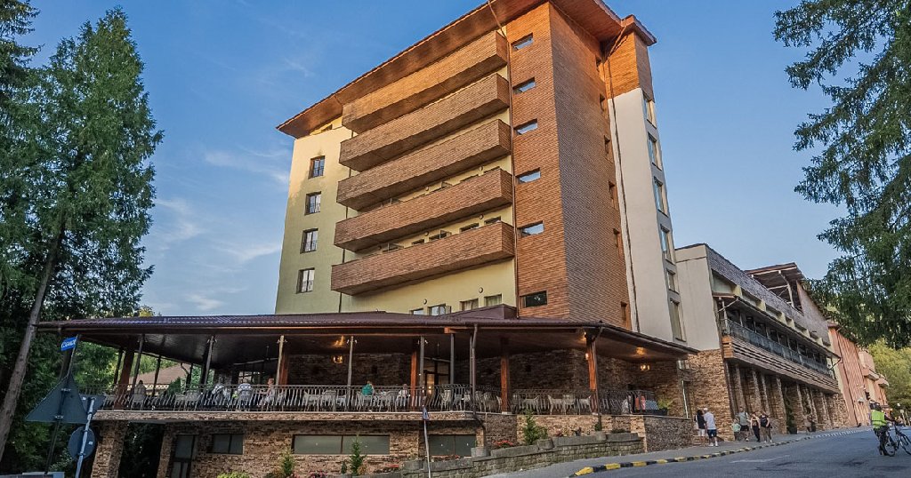 CRACIUN 2026 LA BAILE OLANESTI SEJUR LA HOTEL CASCADA CU ACCES LA SPA EXTRA REDUCERE